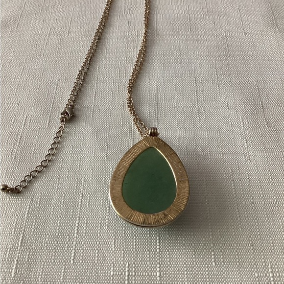 Jade Gold Tone Pendant Necklace - Picture 4 of 4